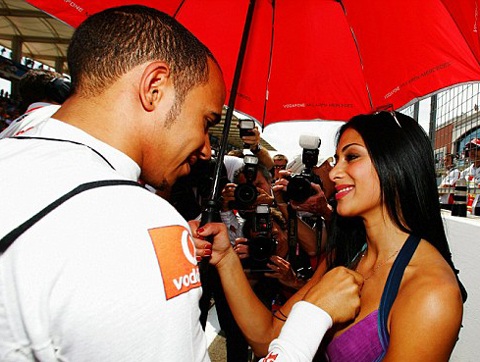 Nicole Scherzinger - Lewis Hamilton: Hạnh phúc bên nhau - 2 Nicole Scherzinger - Lewis Hamilton: Hạnh phúc bên nhau - 2