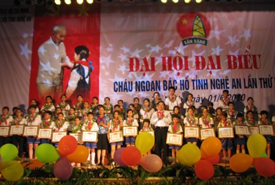 Tuyên dương 105 Cháu ngoan Bác Hồ - 2