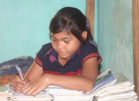 “Sau này, em sẽ là cô giáo dạy Anh văn!”  - 1