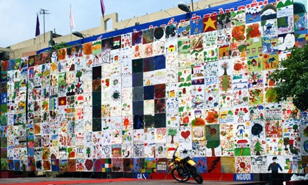 Cung Thiếu nhi rộn ràng ngày Tết trẻ thơ - 1 Cung Thiếu nhi rộn ràng ngày Tết trẻ thơ - 1