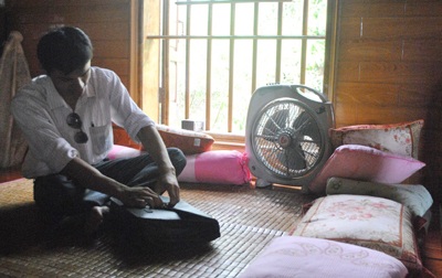 Người dân lo chỗ ăn, nghỉ cho thầy cô, học sinh thi tốt nghiệp - 1