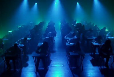 Lan truyền trên mạng video clip múa trong phòng thi - 1 Lan truyền trên mạng video clip múa trong phòng thi - 1