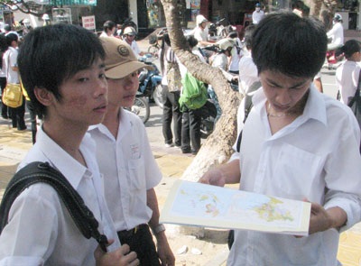 Gợi ý giải đề thi môn Địa lý tốt nghiệp THPT 2010 - 1 Gợi ý giải đề thi môn Địa lý tốt nghiệp THPT 2010 - 1