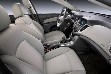 Chevy Cruze 2011 cạnh tranh Honda Civic - 16 Chevy Cruze 2011 cạnh tranh Honda Civic - 16