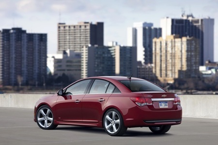 Chevy Cruze 2011 cạnh tranh Honda Civic - 10 Chevy Cruze 2011 cạnh tranh Honda Civic - 10