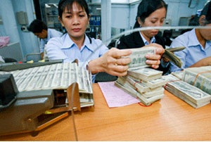 Khi ngân hàng Nhà nước giận... - 1