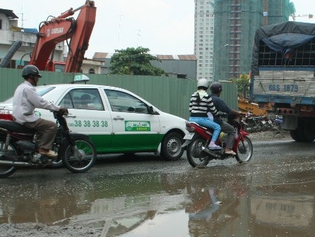 TPHCM: Báo động ngập cục bộ sẽ trầm trọng hơn - 1