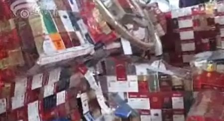 Siêu xe Bugatti làm từ vỏ bao thuốc lá - 7