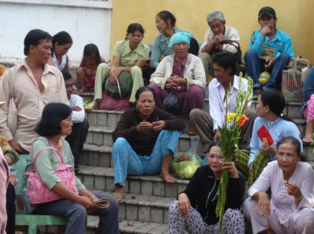 Hàng ngàn người đổ về vía Bà Chúa Xứ  - 7