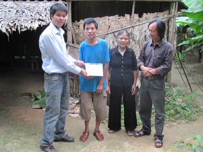 Quà bạn đọc đến với hai người đàn ông bất hạnh - 1