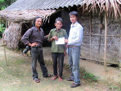 Quà bạn đọc đến với hai người đàn ông bất hạnh - 2