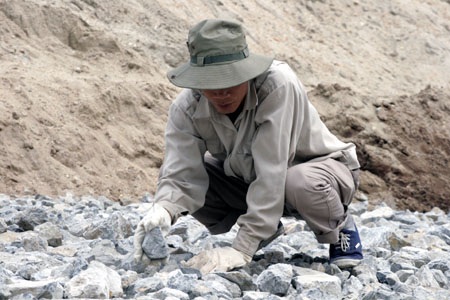 Hối hả chuẩn bị thông cầu phao qua sông Đuống - 8