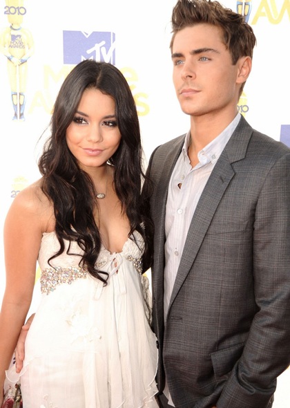 Rộn ràng “sao” trên thảm đỏ MTV Movie Awards - 3 Rộn ràng “sao” trên thảm đỏ MTV Movie Awards - 3