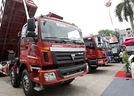 Xe thương mại tiếp tục chiếm ưu thế - 1 Xe thương mại tiếp tục chiếm ưu thế - 1