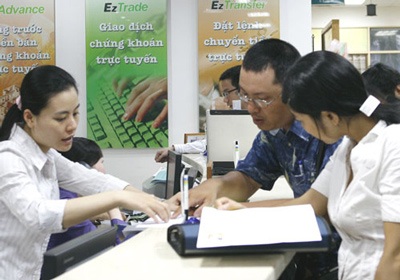 Hai sàn phục hồi, thanh khoản giảm mạnh - 1 Hai sàn phục hồi, thanh khoản giảm mạnh - 1