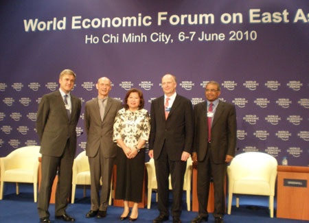 WEF về Đông Á mở ra nhiều cơ hội đầu tư vàng - 1 WEF về Đông Á mở ra nhiều cơ hội đầu tư vàng - 1