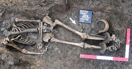 Phát hiện nghĩa địa võ sĩ giác đấu ở miền bắc nước Anh - 2 Phát hiện nghĩa địa võ sĩ giác đấu ở miền bắc nước Anh - 2