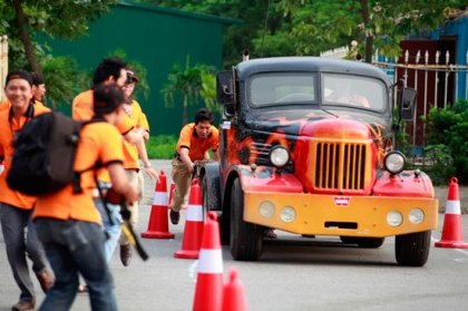 Một ngày lễ của người mê xe - 8