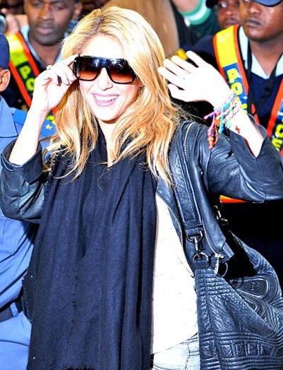 Shakira tung video clip ủng hộ World Cup 2010 - 4 Shakira tung video clip ủng hộ World Cup 2010 - 4