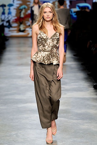 BST xuân hè 2010 của Stella McCartney - 25