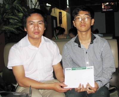 Hơn 160 triệu đồng đến với "bé lớp 3 khất thực..."  - 3