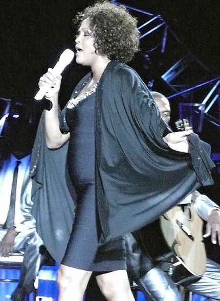 Whitney Houston tiếp tục khiến khán giả thất vọng - 2 Whitney Houston tiếp tục khiến khán giả thất vọng - 2
