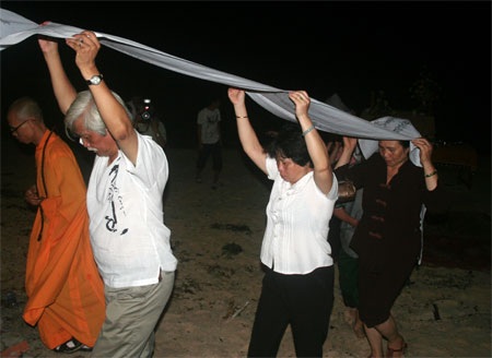 Thiêng liêng đại lễ cầu siêu trên quần đảo Trường Sa - 13 Thiêng liêng đại lễ cầu siêu trên quần đảo Trường Sa - 13