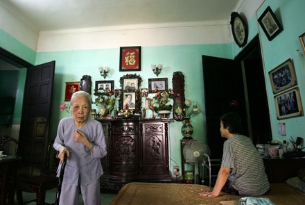 Gìn giữ nhà vườn cổ quý nhất Hà Nội - 8