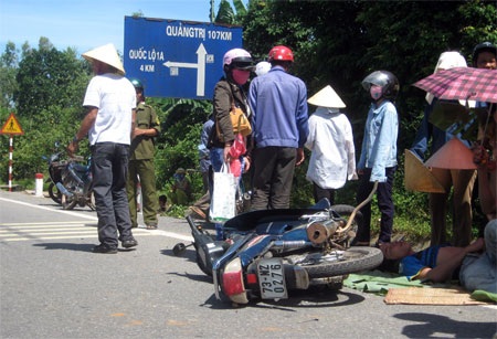 Xe tải kéo lê người rồi bỏ trốn - 1 Xe tải kéo lê người rồi bỏ trốn - 1