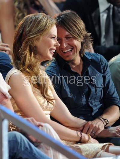 Nhộn nhịp “sao” tới dự lễ trao giải CMT - 3 Nhộn nhịp “sao” tới dự lễ trao giải CMT - 3