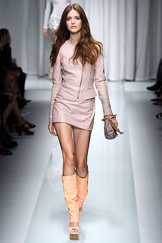 BST xuân hè 2010 của Versace - 3