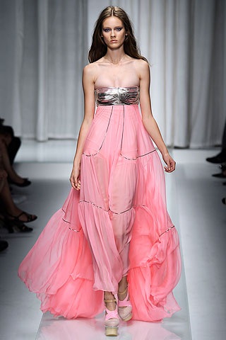 BST xuân hè 2010 của Versace - 15