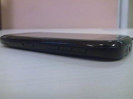 Rò rỉ điện thoại Nokia C7 với camera 8 “chấm” - 3