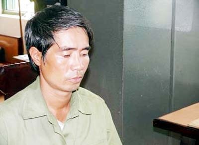 Vận động đối tượng trốn lệnh truy nã đặc biệt ra đầu thú - 1