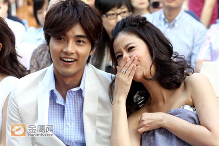 Lâm Tâm Như gặp sự cố với váy - 8 Lâm Tâm Như gặp sự cố với váy - 8