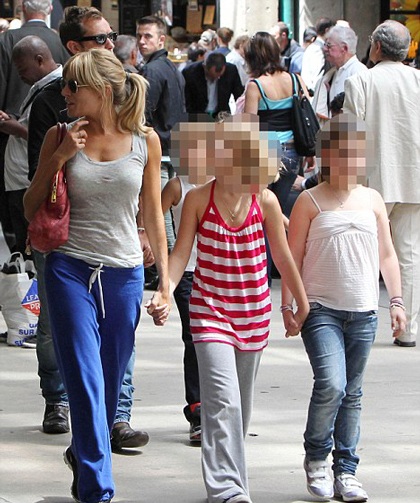 Sienna Miller tử tế và dịu dàng với con riêng của “bồ” - 3