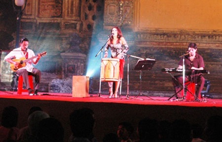 Những khoảnh khắc nghệ thuật của 5 châu lục  - 3