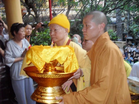 Thủ tướng trao tặng ngọc Xá lợi phật và Phật ngọc - 4