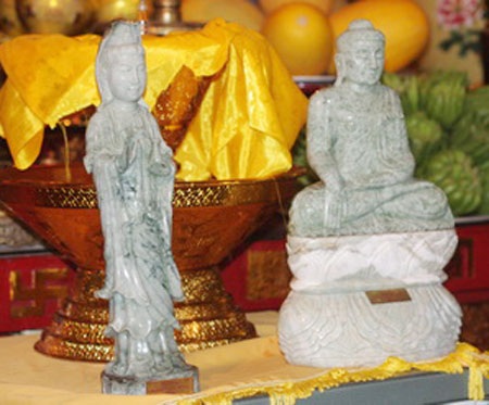 Thủ tướng trao tặng ngọc Xá lợi phật và Phật ngọc - 2