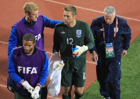 "Quay chậm" sai lầm của "chàng hề" Robert Green - 10