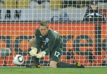 "Quay chậm" sai lầm của "chàng hề" Robert Green - 1