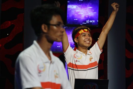 Căng thẳng, kịch tính đến phút chót - 19 Căng thẳng, kịch tính đến phút chót - 19