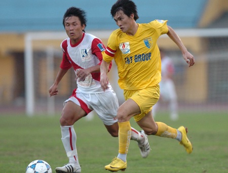 Công Vinh nối thành công dây chằng đầu gối - 1 Công Vinh nối thành công dây chằng đầu gối - 1