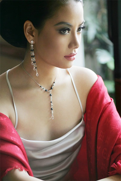 Trương Ngọc Ánh bị chồng “bỏ rơi” mùa World Cup - 1 Trương Ngọc Ánh bị chồng “bỏ rơi” mùa World Cup - 1