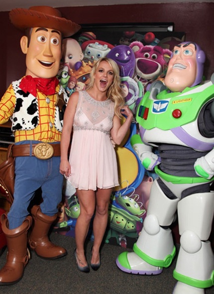 Britney bất ngờ dự công chiếu phim - 1