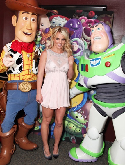 Britney bất ngờ dự công chiếu phim - 4