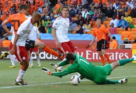 Chơi bùng nổ hiệp hai, Hà Lan thắng ngọt Đan Mạch  - 2