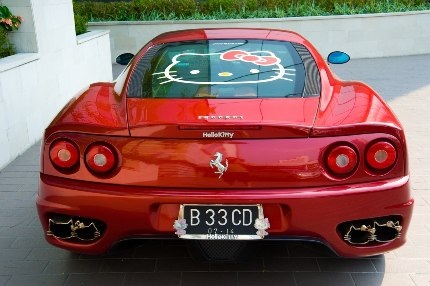 Siêu xe Ferrari 360 phong cách Hello Kitty - 5 Siêu xe Ferrari 360 phong cách Hello Kitty - 5