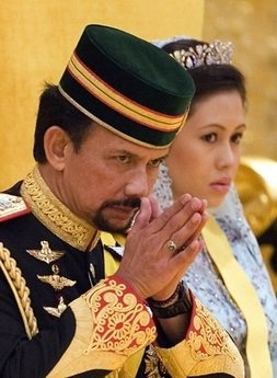 Quốc vương Brunei ly hôn người vợ thứ 3 - 1 Quốc vương Brunei ly hôn người vợ thứ 3 - 1