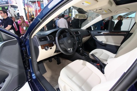 Kiều nữ khuấy động sự kiện ra mắt VW Jetta 2011 - 13 Kiều nữ khuấy động sự kiện ra mắt VW Jetta 2011 - 13